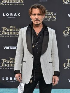 johnny depport at the pirates of the caribbean premiere