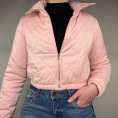 Forever 21 Pink Puffer Jacket<3 Please Reference Photos For Condition! New, Never Worn, No Flaws:) Size Medium Originally $45 Orange Puffer Jacket, Pink Puffer Jacket, White Puffer, Pink Polka Dot Dress, Blue Puffer, Waist Jacket, Fur Hoodie, Hoodie Vest, Forever 21 Jacket