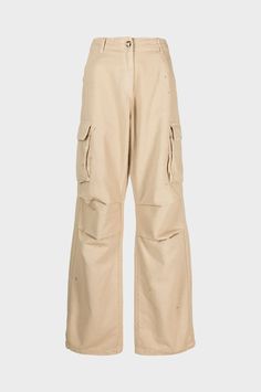 These beige cargo pants have a wide leg silhouette and have been fitted with an adjustable waistband, allowing you to wear them high on the waist or low slung for a more casual style. Fit runs true to size Made in Italy 100% Cotton Beige Cargo Pants, Cream Cargo Pants, Celana Kargo, Wide Leg Cargo Pants, Cream Jeans, Beige Jeans, Combat Trousers, Beige Pants, Cargo Pants Women