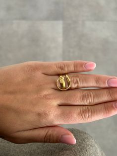 Double gold ring in stainless steel. Features a circle shaped pendant. The jewelry is fully adjustable and water resistant. For any additional information and photos you can contact me or take a look at the boutique's Instagram page @unetoucheinoxydable_boutique 🤩 Page Instagram, The Jewel, Circle Shape, Instagram Page, A Circle, Circle Pendant, Adjustable Ring, Adjustable Rings, Rings Statement