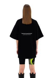 Oversized unisex t-shirt. Features a unique print in the ABSTRACT SPACE edition. Material: 95% cotton, 5% elastane Model wears: M sizeModels height: 175 cm Black Man, Short Leggings, Unique Print, Short Pants, Black Men, Unisex T Shirt, Tee Shirts, Sweatshirts Hoodie, Leggings