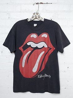 Vintage Rolling Stones T shirt ZNF08 Easy 30 day return policy Rolling Stones Shirt, Rolling Stones Tee, Vintage Band Tees, T Shirt World, T Shirt Yarn, Band Shirts, Looks Vintage, One By One, Direct To Garment Printer