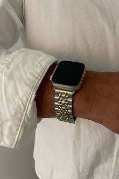 Thank you so much for visiting Goods Temple! ⭐️ Look like a boss and take your Apple Watch to a truly elite level with this versatile strap! Versatile unisex design to suit both womens and mens luxury sophisticated styling.  It really is the classic choice for luxury lovers who know how to elevate their style.  Made of the highest-quality durable stainless steel and available in a range of stylish tones.   The watch bands are easily interchange on you apple watch for the perfect style up and to Apple Watch Aesthetic Men, Apple Watch Metal Band, Apple Watch Styling, Mens Apple Watch, Apple Watch Men, Silver Apple Watch Band, Apple Watch Silver, Apple Watch 7, Watch Photography