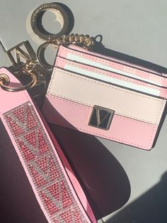 ──★ ˙ ̟ Cute Car Keys, Glam Aesthetic, Inside My Bag, Girly Bags