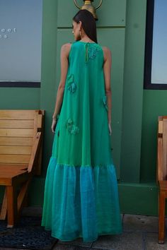 Green silk ombre-dyed organza dress with 3D coral applique hand embroidery and pleated frill detailing - Aza Fashions Green Organza Summer Dress, Bohemian Organza Summer Dress, Summer Bohemian Organza Dress, Organza Applique, Hand Embroidered Dress, Organza Dress, Hand Applique, Silk Organza, Green Silk