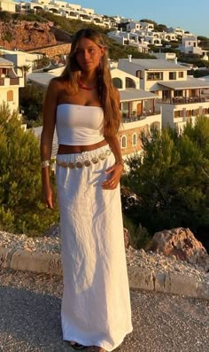 dresses, skirts, dressy, fancy, outfit ideas. Golf Dinner Outfit, Egypt Outfits, European Outfits, Rok Outfit, Greece Outfit, Financial Investment, Outfit Dinner, Beach Fit