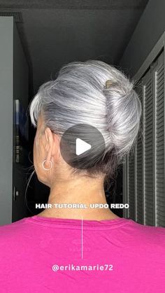 Tutorial Chignon, Bob Updo Hairstyles, Washing My Hair, Hair Tutorials Videos, Clear Things, Short Hair Updo Tutorial, Chignon Updo, Hair Updos Tutorials, Short Hair Up