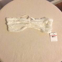 Nwt Free People White Bandeau Bra Sz Xs Great Piece For Layering Cute Crisscross In The Back If You Have Any Questions Please Ask Item Comes From A Smoke Free, Pet Friendly Home Thanks For Looking And Happy Poshing White Lace Sleeveless Tube Top, White Lace Bandeau Tube Top, Fitted White Lace Tube Top, White Lace Crop Top With Built-in Bra, Stretch Lace Tube Top With Lace Trim, Bandeau Tube Top With Lace Trim For Party, Party Bandeau Tube Top With Lace Trim, Fitted Strapless Crop Top With Lace Trim, Strapless Fitted Crop Top With Lace Trim