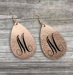 Double-sided Teardrop Size is about 6.2cm x 4.0cm Faux Leather with Hook Perfect to monogram with HTV or Embroidery! Faux Leather Drop Earrings, Elegant Faux Leather Earrings As Gift, Trendy Faux Leather Earrings As Gift, Leather Teardrop Jewelry, Trendy Faux Leather Jewelry For Everyday, Trendy Faux Leather Everyday Jewelry, Cricut Earrings, Faux Leather Earrings, Jewelry Projects