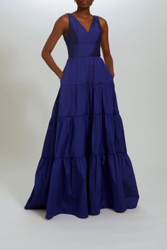 Amsale - Taffeta V-neck Gown Gown Haute Couture, Amsale Bridal, Amsale Dress, Taffeta Gown, Dress Layered, Skirt Pockets, Taffeta Dress, Bateau Neck, Panel Dress