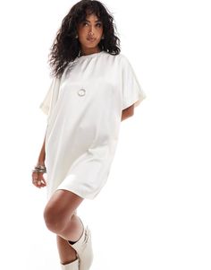 Dress by ASOS DESIGN For your weekend mood board Plain design Round neck Short sleeves Oversized fit Mini Tshirt Dress, Weekend Design, Tshirt Dresses, Weekend Mood, Plain Design, Maxi Dress Trend, Petite Maternity, Adidas Samba, Orange Dress