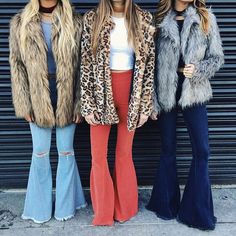 faux 70s Party, Combination Fashion, Fashion 70s, Mode Hippie, Look Retro, I'm With The Band, Party Style, Fur Coats, Alternative Rock