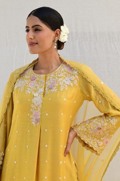 Buy Niti Bothra Yellow Banaras Silk Applique Kurta Farshi Pant Set Online | Aza Fashions Yellow Silk Set With Intricate Embroidery, Yellow Silk Sets With Intricate Embroidery, Transitional Silk Sets With Intricate Embroidery, Transitional Raw Silk Sets With Floral Embroidery, Transitional Sets With Intricate Silk Thread Embroidery, Transitional Floral Embroidery Sets In Raw Silk, Yellow Floral Embroidered Unstitched Suit For Wedding, Eid Floral Embroidery Silk Thread Sets, Silk Thread Chikankari Embroidery Sets In Traditional Drape