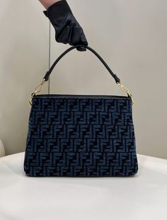 Size: 35cm*14cm*23cm It comes with Dust box, Care manual, Tag, and Paper bag. Fendi Bags, Top Collection, Cute Bag, New Handbags, Crossbody Shoulder Bag, Luxury Bags, Wellness Design, Messenger Bag, Clutch Bag