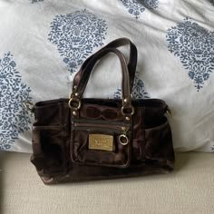 In Great Condition! Big Coach Bag, Brown Coach Bag, Vintage Designer Bags, Pretty Purses, Y2k Fits, Dream Items, My Style Bags, Miu Miu Bag, Handbag Essentials