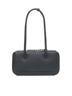 Aesther Ekme's Lagune Bowling bag in black grained leather featuring double top handles + snap button strap, itwo way zip fastening, internal flat pocket, Three Dots logo embossed on the front and silver-tone metal hardware.240x130x80x570mmSize Type: UniqueGender: WomenMaterial: FURS & SKINS->CALFSKIN100 %Color: GRAIN BLACKMade in: ESProduct ID: 03FW241LGBL06-195*Import tax/duty will be calculated at checkout (If applicable) Modern Satchel With Silver-tone Hardware For Daily Use, Modern Square Bags With Silver-tone Hardware, Modern Tote Box Bag With Silver-tone Hardware, Modern Box Bag With Silver-tone Hardware For Daily Use, Sleek Rectangular Bags With Silver-tone Hardware, Modern Rectangular Satchel With Silver-tone Hardware, Classic Box Bag With Silver-tone Hardware For Everyday Use, Everyday Top Handle Box Bag With Silver-tone Hardware, Everyday Box Bag With Top Handle And Silver-tone Hardware