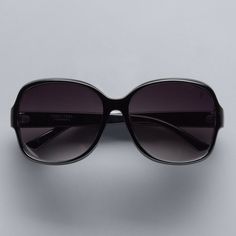 These women's Simply Vera Vera Wang midsize sunglasses feature a midsize design and a square shape, giving you a stylish look for sunny days. Silhouette: square Face shape recommendation: round & oval FRAME Bridge/temple size: 17mm/132 mm Material: plastic LENSES Eye size: 58 mm Color: gradient Material: polycarbonate Gift Givers: This item ships in its original packaging. If intended as a gift, the packaging may reveal the contents. WARNING: This product can expose you to chemicals including Di Classic Cat Eye Sunglasses With Square Frame For Summer, Classic Cat Eye Sunglasses For Summer Beach, Classic Square Frame Sunglasses For Beach, Classic Beach Sunglasses For Spring, Classic Sunglasses For Beach In Spring, Classic Sunglasses For Spring Beach, Classic Sunglasses For Spring Beach Outing, Classic Sunglasses With Gradient Lenses For Vacation, Classic Square Frame Sunglasses For Vacation