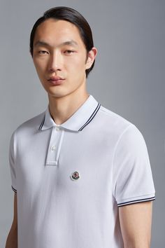 A timeless design that transcends seasons, this polo shirt is crafted from cotton piquet. The classic style is embellished with a logo patch on the chest. Long Sleeve Shirts For Men, Black T Shirts, Polo Long Sleeve, Polo Shirt White, Polo Sweater, Collar Sweater, A Logo, Black Tshirt, Patch Logo