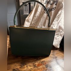 Beautiful Green Top Handle Clasp Bag This Bag Has Never Been Carried Used At All Comes With A Crossbody Strap Clasp Bag, Green Top, Green Tops, New Bag, Crossbody Strap, Top Handle, Cosplay Costumes, Vintage Style, Vintage Fashion