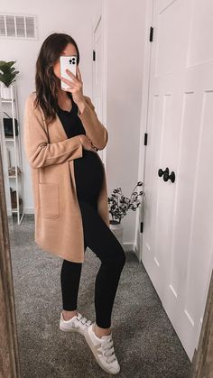 To shop   • http://liketk.it/3oHGP  Instagram   • https://www.instagram.com/p/CUdBiwdga2r/?utm_medium=copy_link Pregnancy Winter Outfits, Maternity Business Casual, Pregnancy Fashion Winter, Pregnancy Fashion Fall, Maternity Work Wear, Fall Maternity Outfits