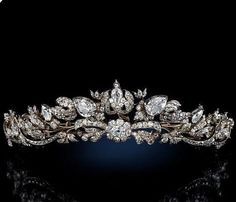 Garrard diamond floral tiara, part of the Sotheby's Platinum celebrations exhibition Magpie Hoard, Tiara Diamond, Floral Tiara, Vintage Tiara, Tiaras Jewellery, Royal Tiaras, Purple Sapphire, Loose Stones