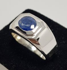 Mens Natural Sapphire Stone Ring Stone is Sapphire Stone weight is 1.80 carat Plus Stone shape is Oval Shipping done through FedEx payment mode PayPal Contact me for the details Modern Blue Sapphire Ring Hallmarked, Modern Blue Oval Signet Ring, Modern Blue Rings With Vvs Clarity, Blue Oval Signet Ring For Promise, Blue Oval Signet Promise Ring, Blue Signet Ring With Polished Finish For Promise, Blue Formal Signet Ring In Fine Jewelry Style, Formal Sapphire Ring With Center Stone, Blue Signet Ring For Formal Occasions