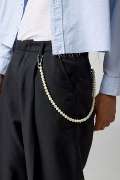 Shop Pearl Wallet Chain at Urban Outfitters today. Discover more selections just like this online or in-store. Shop your favorite brands and sign up for UO Rewards to receive 10% off your next purchase! Beaded Wallet, Chain Outfit, Korean Street Fashion Men, Chain Pants, Pant Chains, Urban Outfitters Jewelry, Concept Clothing, Neck Accessories, Streetwear Men Outfits