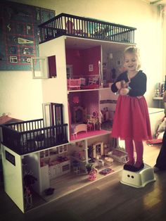 .hi I am a Barbie collector  and do u sell them the same house thanks Custom Barbie House, Diy Barbie Garage, Remodel Barbie House, Barbie House Ideas, Barbie Dream House Play Area, Diy Barbie Stuff, Barbie House With Elevator, Diy Wood Barbie House, Diy Kids Furniture