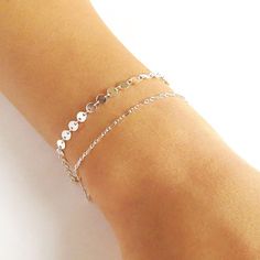 Dainty Chain Bracelet Silver Bracelet Designs, Simple Silver Jewelry, Gold Armband, Dainty Chain, Silver Jewels, Silver Jewelry Fashion, Silver Chain Bracelet, Gold Bracelet Chain, Rose Gold Bracelet