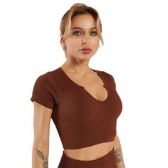 Coffee Seamless Short Sleeve Sports Crop Top Brown Seamless Athleisure Activewear, Brown Stretch Sports Tops, Stretch Brown Sports Tops, Sporty Stretch Brown Tops, Sporty Brown Stretch Top, Fitted Brown Top For Yoga, Brown Stretch Workout Top, Fitted Brown Workout Tops, Brown Stretch Athleisure Top