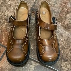 Size Is 6 But It Fits Like A Size 8 Comes As Pictured Great Condition And Bottom Of Shoes Are In Great Condition Mary Jane Doc Martens, Doc Martens Mary Janes, Shoes Doc Martens, Dr Martens Shoes, Martens Shoes, Doc Martens, Mary Janes, Bootie Boots, Ankle Boots