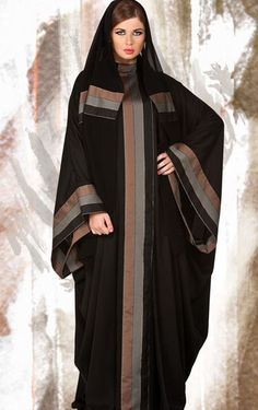 Latest Arabian Abayas for Women Heart Abaya, Beautiful Abayas, Abaya Pattern, Arabian Dress, Long Cardigans, Stile Hijab