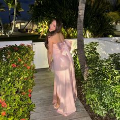 Limited Edition Pink Sequin Bandeau Split Maxi Dress With Oversized Bow Us 10 / Pink Icing Ran A Little Large On Me, But Looked Perfect For The Photos! Club L London, Pink Icing, Dresses Club, Split Maxi Dress, Bow Dress, London Dresses, Pink Sequin, Club Dresses, Pink Bow