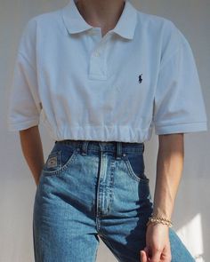 Cropped Polo Shirt Outfit, Celana Jogger Wanita, Restyle Clothes, Cropped Polo Shirt, Upcycle Shirt, Design Moda, Mens Polo Shirt