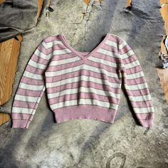 "80s retro coquette pink and cream striped crop knit pull over metallic sweater  By Tom boy size L Fits more like a M Measurements Bust 36\" - 38\" Waist 26\" - 32\" Length 19\" #70s #winter #striped #coquette #sweater" 70s Winter, Coquette Sweater, Retro Coquette, 80s Top, Coquette Pink, Metallic Sweater, Floral Print Maxi Dress, Floral Print Maxi, 80s Retro