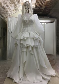 Beyonce White Dress, Heavenly Fashion, Angelic Fashion, Fashion Couture, Dream Wedding Ideas Dresses, Fairytale Dress, Fashion Inspiration Design, Fantasy Fashion, Event Dresses