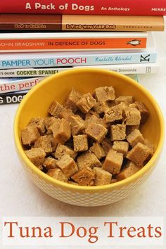 A yellow bowl full of dog treats, a stack of books about dogs behind. Dog Birthday Cake Recipes, Birthday Cake Recipes, Pet Treats Recipes, Easy Dog Treat Recipes, Dog Biscuit Recipes, Easy Dog Treats