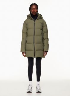 THE SUPER PUFF₂O™ MID | Aritzia Super Puff Mid, The Super Puff, Puffer Jacket Style, Super Puff, Green Puffer, Boyfriend Hoodie, Aritzia Tna, Down Puffer Jacket, Easy Shape