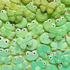 Frog Face, Icing Ideas, Butterfly Cookies, Frog Frog, Butterfly Party, Dog Cookies