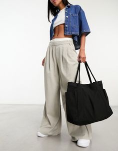 Accessories by ASOS DESIGN Complete your carryall line-up Plain design Twin handles Open top External slip pockets Extra Large Tote Bags, Tote Outfit, Joggers Outfit, Oversized Tote, Skirt Co Ord, Linnet, Maxi Dress Trend, Swimwear Sale, Hoodies For Sale