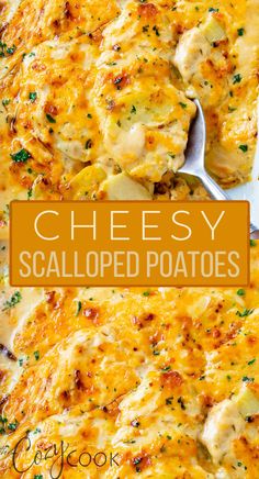 Cheesy Scalloped Potatoes with a spoon in them. Cheesy Scalloped Potatoes Recipe, Easy Scalloped Potatoes Recipe, Scalloped Potatoes Easy, Cheesy Scalloped Potatoes, Plats Healthy, Scalloped Potatoes Cheesy, Easy Potato Recipes, Scalloped Potato Recipes, Potato Recipes Side Dishes