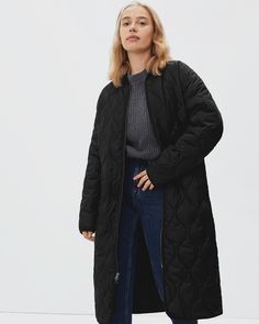 The Italian Wool Oversized Blazer Camel Houndstooth – Everlane Minimalist Wardrobe Essentials, Ultimate Capsule Wardrobe, Long Quilted Coat, Easy Cold, Monochromatic Fashion, Xmas List, Winter Capsule Wardrobe, Long Puffer, Military Inspired