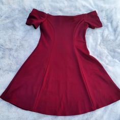 Short, Off-The-Shoulder Dress. Never Worn. Strong Material. Size Large. Dresses Burgundy, Forever 21 Dress, 21 Dress, Forever 21 Dresses, 21 Dresses, Color Purple, Off The Shoulder, Shoulder Dress, Colorful Dresses