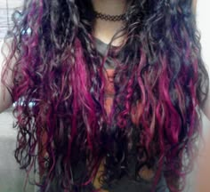 Long Curly Hair Dye Ideas, Pastel Pink Curly Hair, Curly Purple Hair, Pink Curly Hair, Ombre Curly Hair, Dyed Curly Hair, Brown Curly Hair, Tumblr Hair, Dyed Hair Inspiration