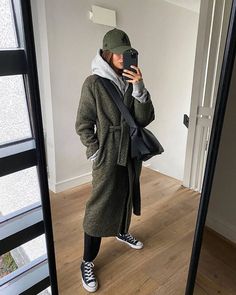 Cute Airport Outfit, Stile Hijab, Fresh Outfits, Neue Outfits, Outfits With Converse, Street Style Winter, Mode Inspo, Look Vintage, 가을 패션