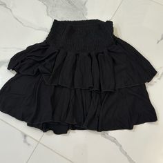 Brand New With Tags Size Small, The Skirt Is Black Beach Bun, Distressed Skirt, Black Skater Skirts, Boho Tie Dye, Fluffy Skirt, Ribbed Skirt, Tiered Mini Skirt, Flounce Skirt, Ruffle Mini Skirt