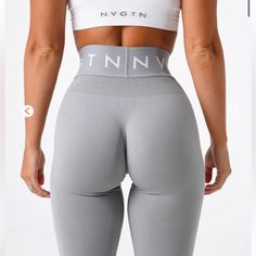 Small Light Grey Sports Seamless Leggings Never Worn Too Big Open To Offers #Alphalete #Gymshark #Lululemon Beautiful Yoga Poses, Crazy Women, Healthy Weight Gain, Cute Leggings, The Big Bang Theory, Beautiful Yoga, Hottie Women, Sports Wear, Gym Leggings