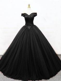 Ball gown wedding dress in gothic style#sleevelessdress #trendy #shopnow #cocktaildress #weddingguest #partydress #eveninggown #summerdress