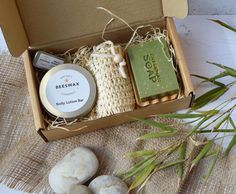 Gardener's Gift Box Exfoliating Soap Hemu Soap dish Sisal Soap Bag Beeswax Lotion and Pumice stone 🌿 D E S C R I P T I O N Our Gardener's Scrub Gift Box makes the perfect gift for any keen gardener or in fact for anyone who loves to work outdoors.  The Gardener's Scrub gift box contains the following items: 1 Gardener's scrub soap (lemon & basil exfoliating soap) 100g/ 3.5oz; 1 Hemu wooden soap dish; 1 Sisal Bag 1 Nourishing lotion bar with beeswax (100g/ 3.5oz) 1 Beeswax lip balm  🌿 THE GARDE Beeswax Lotion, Wooden Soap Dish, Soap Bag, Beeswax Lip Balm, Lotion Bar, Essential Oil Mixes, Aromatic Oils, Geranium Oil, Exfoliating Soap