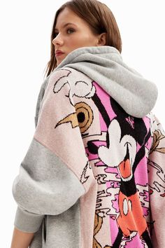 Sudadera oversize jacquard Mickey Mouse de mujer I Desigual.com Mickey Mouse Sweatshirt, Shirt Oversize, Pull Sweat, Zip Up Sweater, Oversized Sweatshirt, Disney Mickey Mouse, Grey Hoodie, Grey Sweatshirt, Jumpers For Women